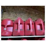 GAS CANS 4