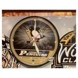 PLASTIC PENGUINS HOCKEY CLOCK