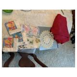 TABLECLOTH & POOH NAPKINS, MIRROR