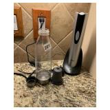 OSTER ELECTRIC WINE BOTTLE OPENER AND WATER