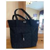 BLACK VERA BRADLEY PURSE LOOKS LIKE NEW