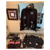 SNOWFLAKE SWEATER AND 4 OTHERS SZ. XL SOME NEW W/