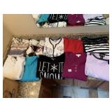 10 TOPS INCL. LET IT SNOW