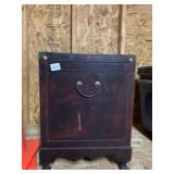 FLORAL DECORATION WOOD CHEST W/ HANDLES