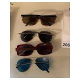 SUNGLASSES 4 PAIRS