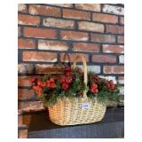 BASKET W/ BERRIES