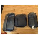 3 BLUE PYREX SERVING DISHES