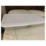 TOTE FOR UNDER BED
