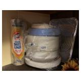 PAPER PLATES, SHELF LINER