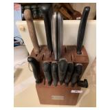 KNIVES W/ WOOD HOLDER HENCKEL SET