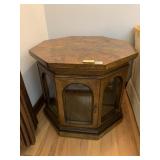 OCTAGON TABLE 25" X 25" H X 21" H W/ FRONT DOOR