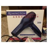 REMINGTON AERO SERIES IN BOX, NEW STRAIGHTENING