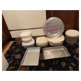 BAKING PANS AND COVERED FOOD STORAGE