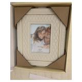 LENOX PICTURE FRAME