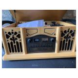 RADIO W/ TURNTABLE LOOKS UNUSED W/ CD PLAYER AND