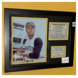 ROBERTO CLEMENTE FRAMED PICTURE 12X16 WITH STAT