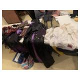 ASSORTED PIRATE THEME GYPSY AND WIGS