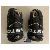 EASTON HOCKEY GLOVES CERTIFIED AUTHENTIC JAROME