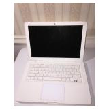 APPLE LAPTOP 2009 MISSING 2 KEYS COND UNKNOWN
