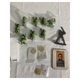 PIRATES PARROT FIGURES, HALL OF FAME MAZ. COIN,