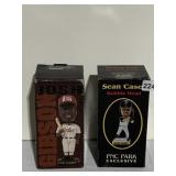 BOBBLE HEAD IN BOX JOSH GIBSON & SEAN CASEY