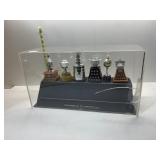 PLASTIC DISPLAY OF TROPHIES OF THE LNH