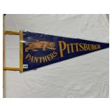 VINTAGE PITTSBURGH PANTHERS PENNANT - FELT IN