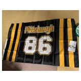 TWO STEELER BEARS, NO 86 FLAG, SHAMROCK HAT RALPH