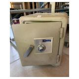 SENTRY SAFE ROLLS HEAVY WITH COMBO