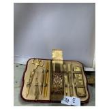 VINTAGE VELVET TRAVEL CASE W/ NAIL BUFFER, CENTER