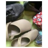 WOMENï¿½S SHOES SZ 6-7, SUN HAT, BAG OF SHOELACES