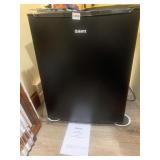 GALANZ MINI FRIDGE, 25HX19WX19D WORKING
