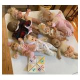 BABY DOLLS, 7 QUESTIONS SQUARE, DOLL W/ SQUEAKER