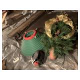 TREE STAND, BEAUTIFUL HOLIDAY WREATH