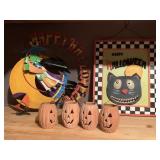HALLOWEEN DOOR HANGERS AND 4 PUMPKIN TEA LIGHT