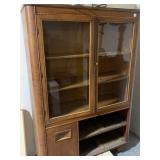 ROUNDED CORNER GLASS DOOR TOP CABINET 1 DOOR ON