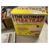 THE ULTIMATE FLEA TRAP AND 2 PADS IN BOX