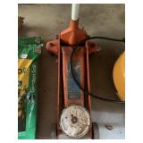 2.25 TONE FLOOR JACKS WORKS WELL NO LEAKS