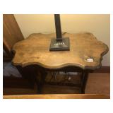 PINE SCALLOPED EDGE SIDE TABLE, 31"WX18"X26H