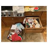 KITCHEN TOWELS, POTHOLDERS, LINEN TOWELS, ETC.