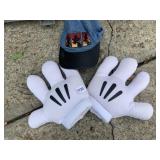 MICKEY GLOVES AND HAT