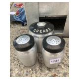 ALUMINUM GREASE AND FLOUR AND SUGAR SHAKER