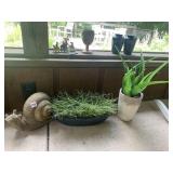 CONCRETE SNAIL GARDEN Dï¿½COR AND ARTIFICIAL PLANTS