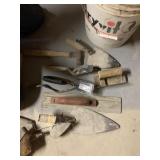 WOOD BOX PLUS VINTAGE DUCK NEEDS PUT TOGETHER HAS