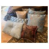 ASSORTED PILLOWS