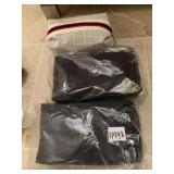 AIRLINE BLANKETS AND TOILETRY KIT