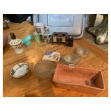 CORAOPOLIS GLASS LAMP, TWO HANDLED GLASS CUPS