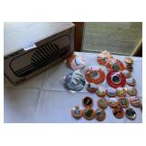 LOOT PINS AND BUTTONS IN LOOT GAMING BOX