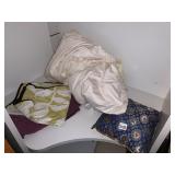 ACCENT PILLOW, QUEEN BED SET