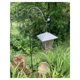 SHEPARD HOOK 72" H W/ BIRD FEEDER